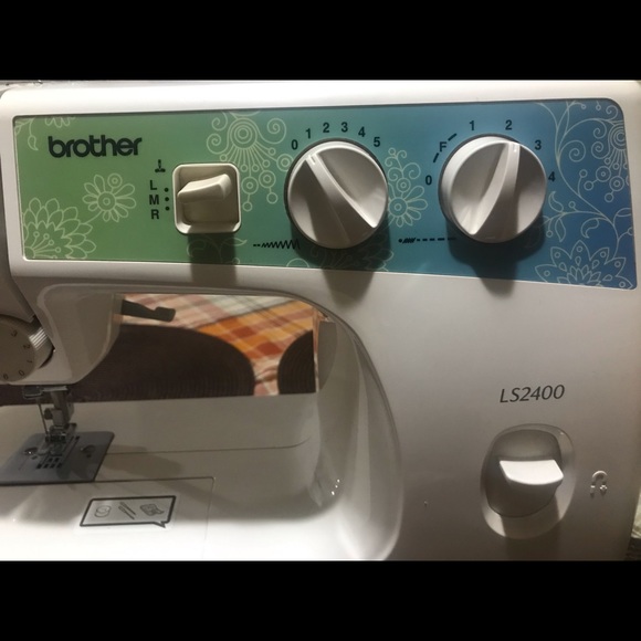 Brother Sewing Machine. - Picture 2 of 8